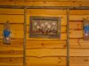 Декор стен в карельском стиле в коттедже Морозко, Малая Медвежка