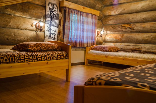 Комната на три отдельных спальных места в коттедже Морозко, Малая Медвежка